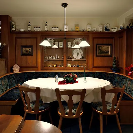Zum Backer Hotel Udenhain