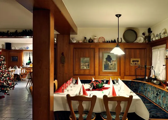 Zum Baecker Hotel Udenhain